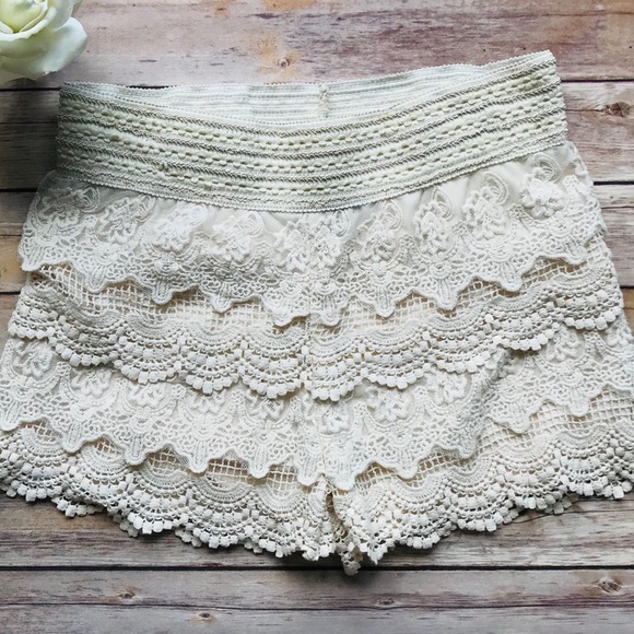 Whispers Ivory Lace Shorts Size Large SEXY! - Picture 2 of 7